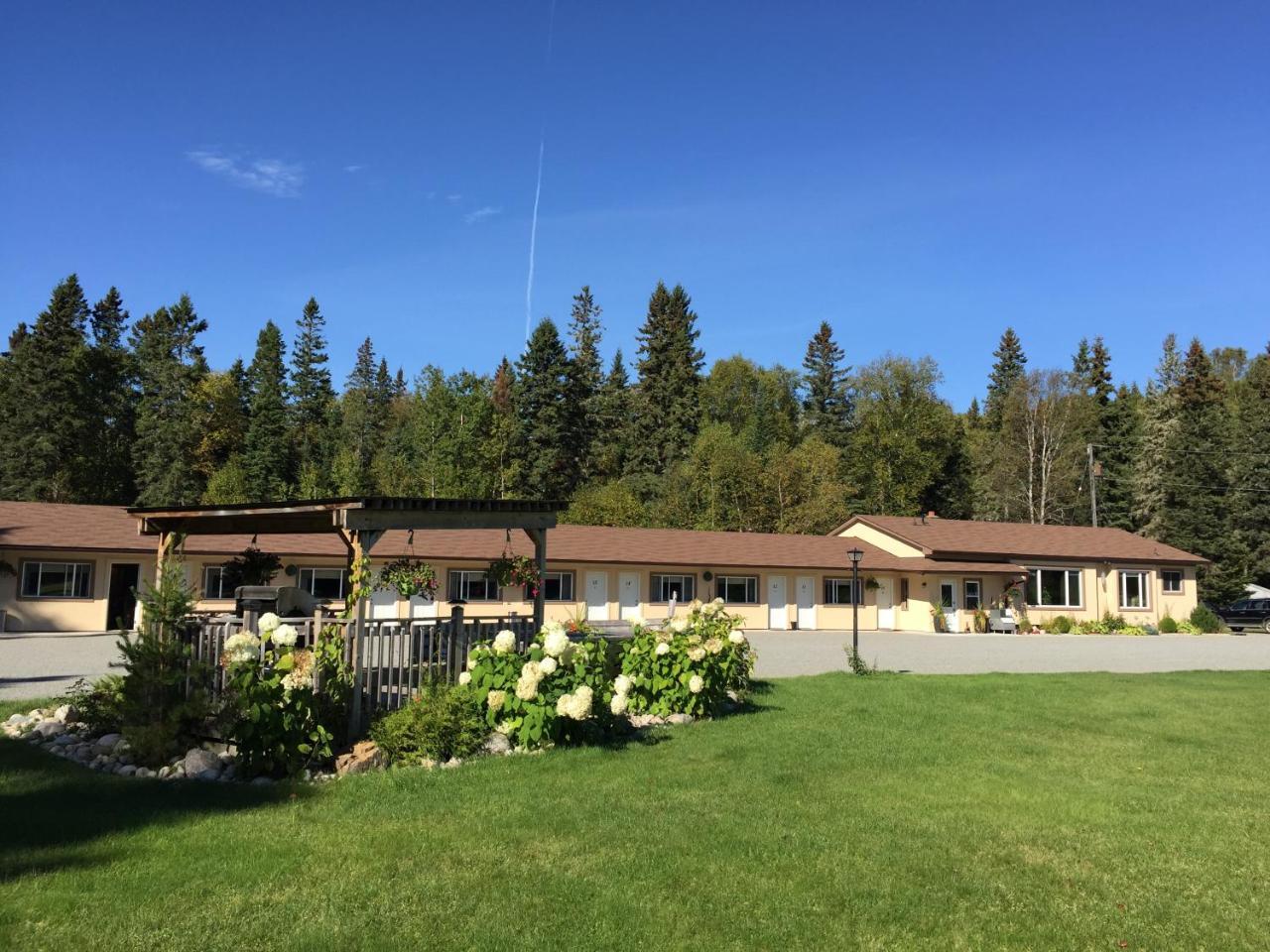 Parkway Motel Wawa Exterior foto